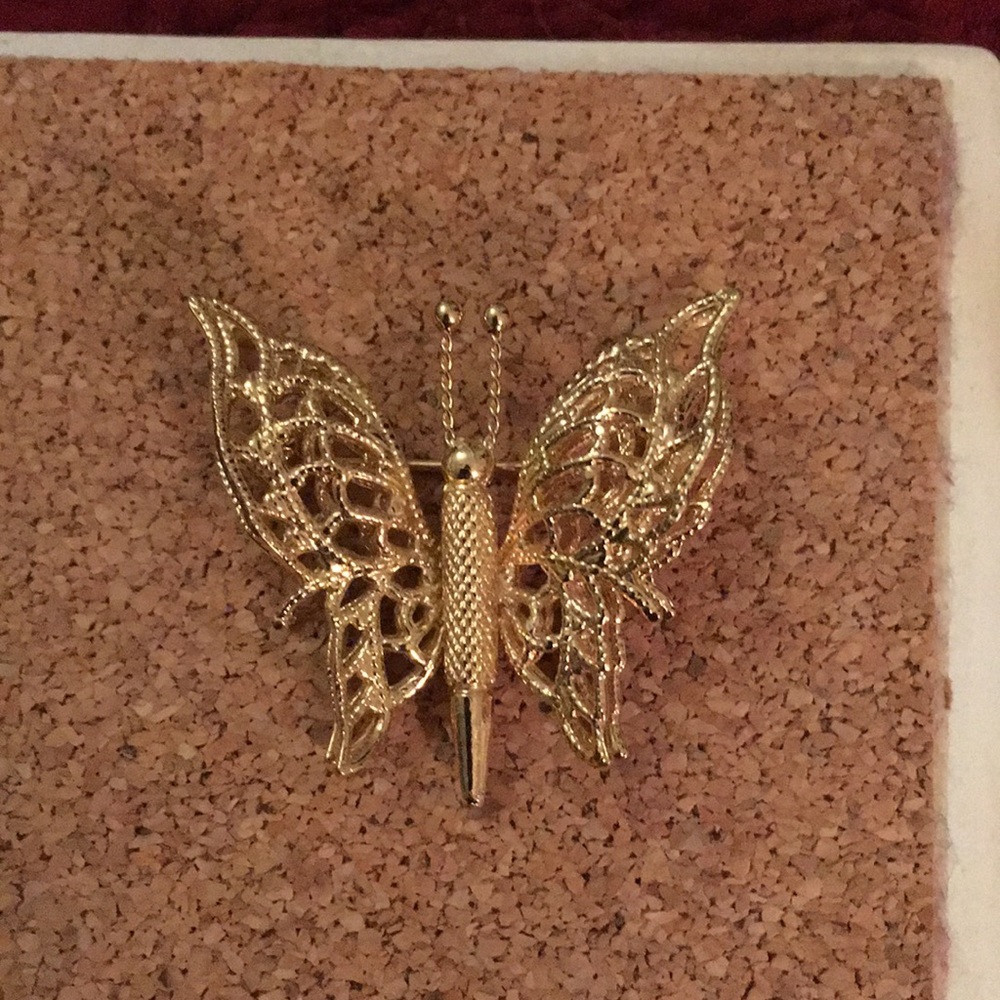Vintage Monet Dimensional Gold Tone Butterfly Pin Costume Jewelry